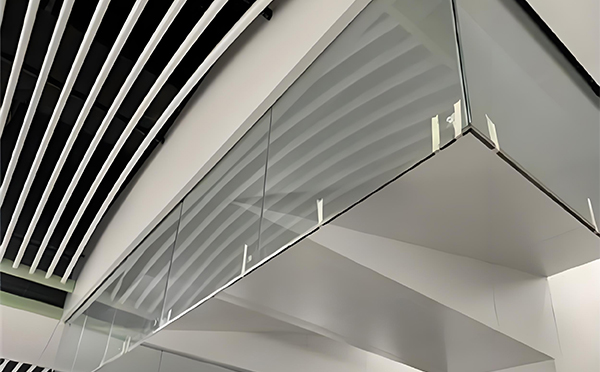 志丹玻璃挡烟垂壁