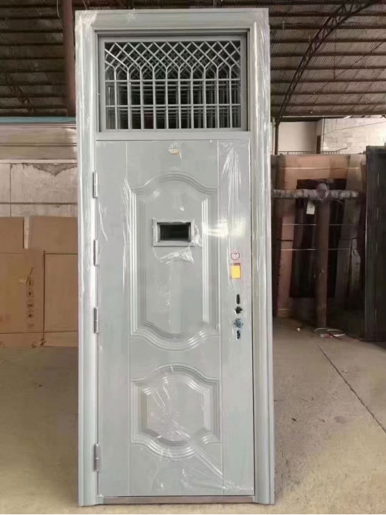 志丹学校教室门