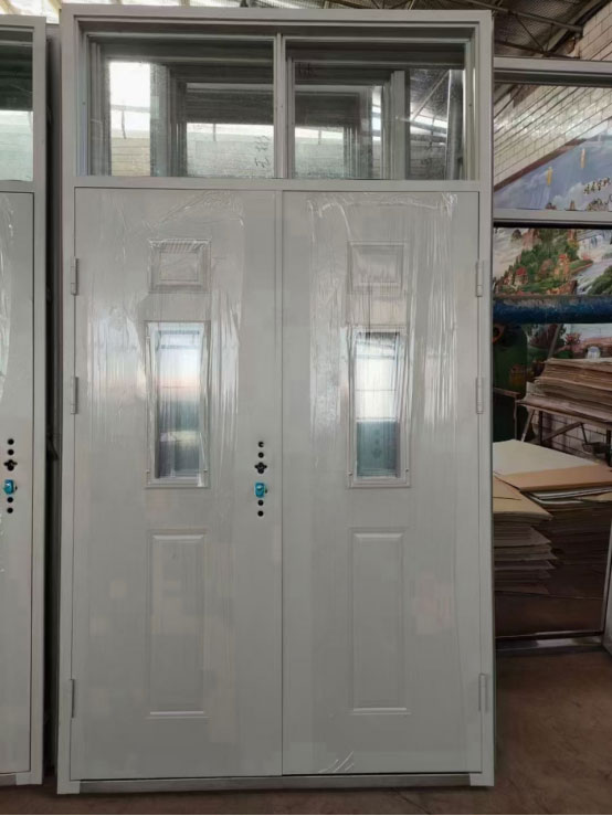 志丹学校教室门