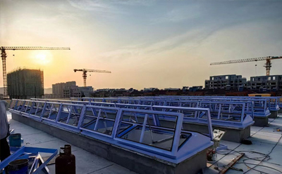 消防志丹排烟窗开启角度