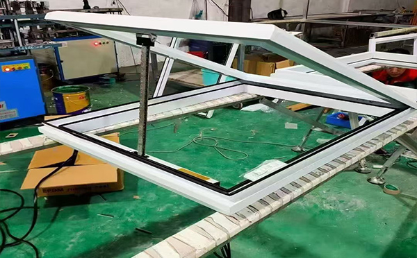 某地下车库出入口志丹排烟窗配置工程