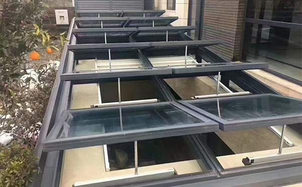 某轨道交通车辆维修车间志丹排烟窗应用